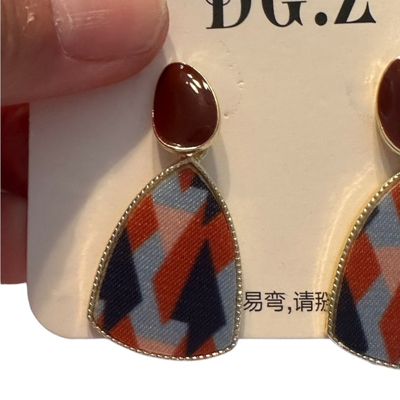 Trendy Autumn Colored Drop Earrings - Picture 2 of 4